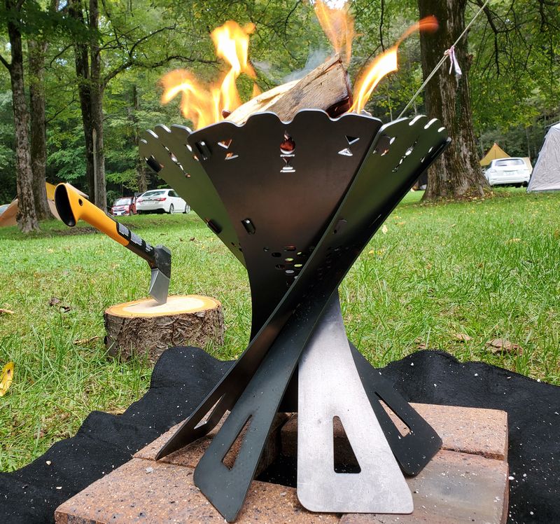 焚火台の人気自作例やおすすめの簡単手作り方法を紹介！メッシュや鉄板・椅子も材料に！ | 社畜のスローライフ風